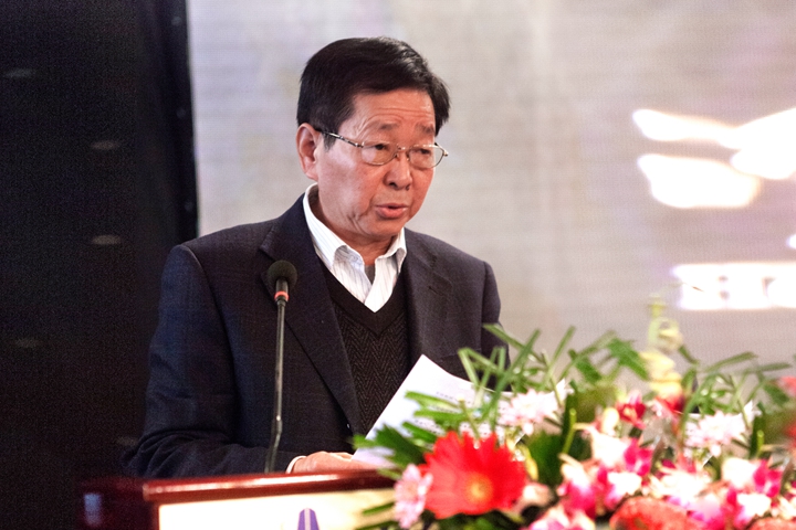 1511512462425928.jpg 许昌校友分会新当选会长王长江讲话.jpg
