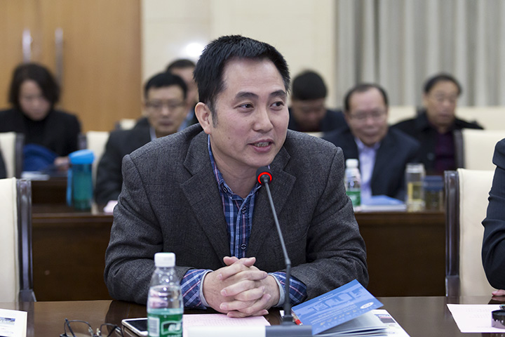 1510566933900052.jpg 5梁志仁代表返校同学发言.jpg