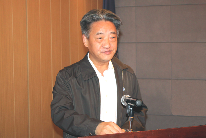 1508984437118229.jpg 2副校长周英发表讲话.jpg