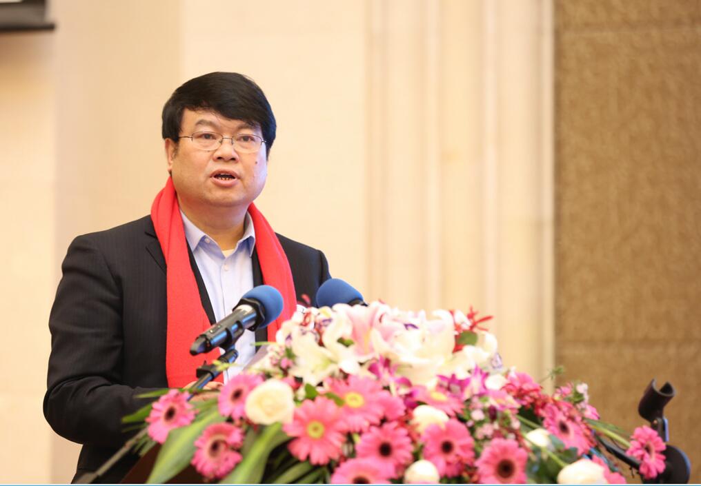 1513307555104825.jpg 3校长助理兼校办主任孟钟剑宣读批复.jpg
